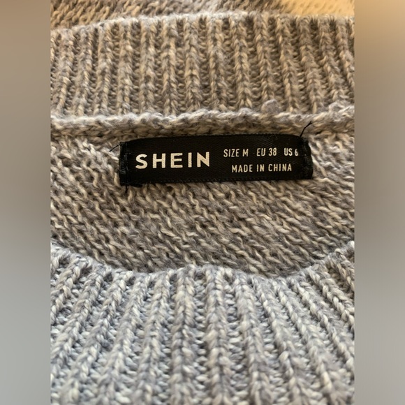 SHEIN Clasi Striped Pattern Batwing Sleeve Asymmetrical Hem Knit Women’s Poncho - Picture 4 of 4